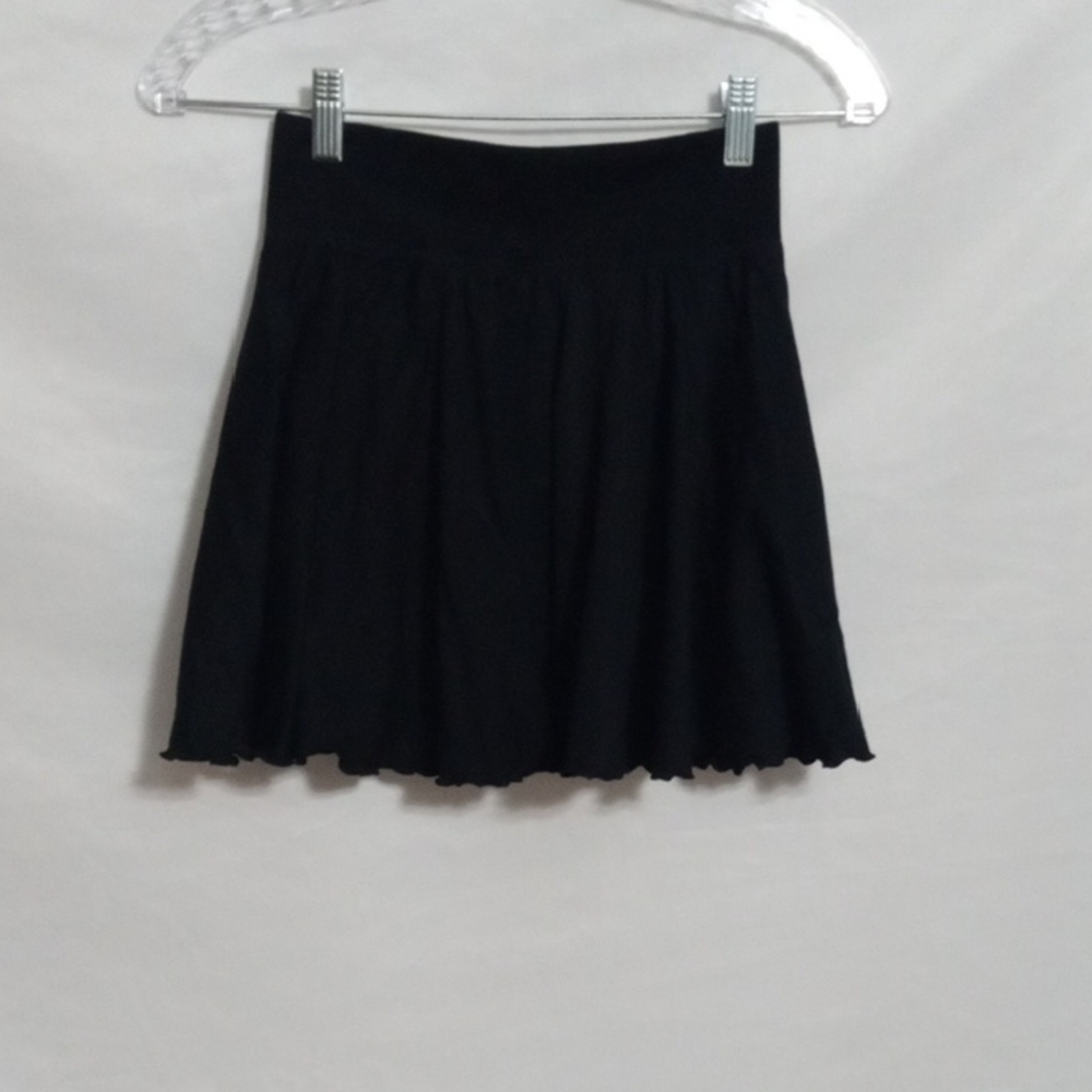 Chic Skaters Short W/Split Skirt Black Mini Skirt